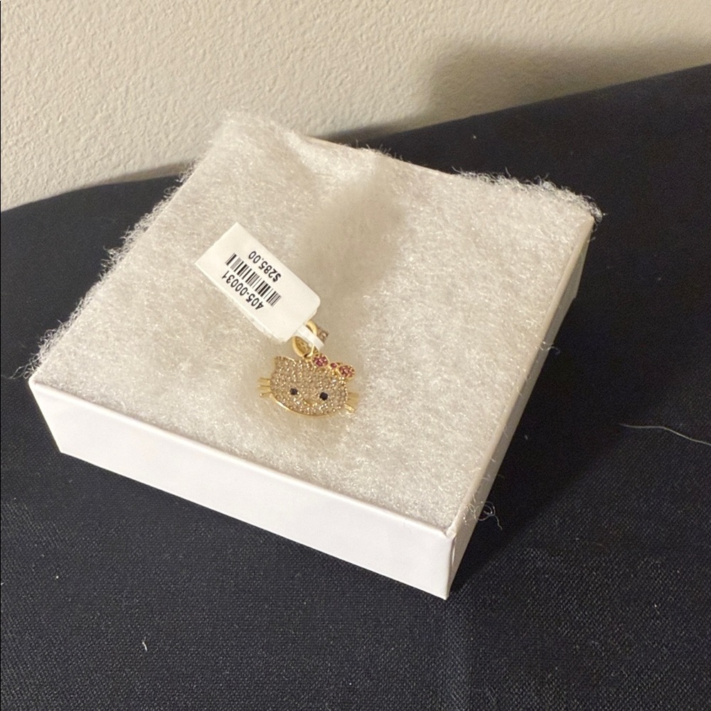 Charming Gold Cat Pendant